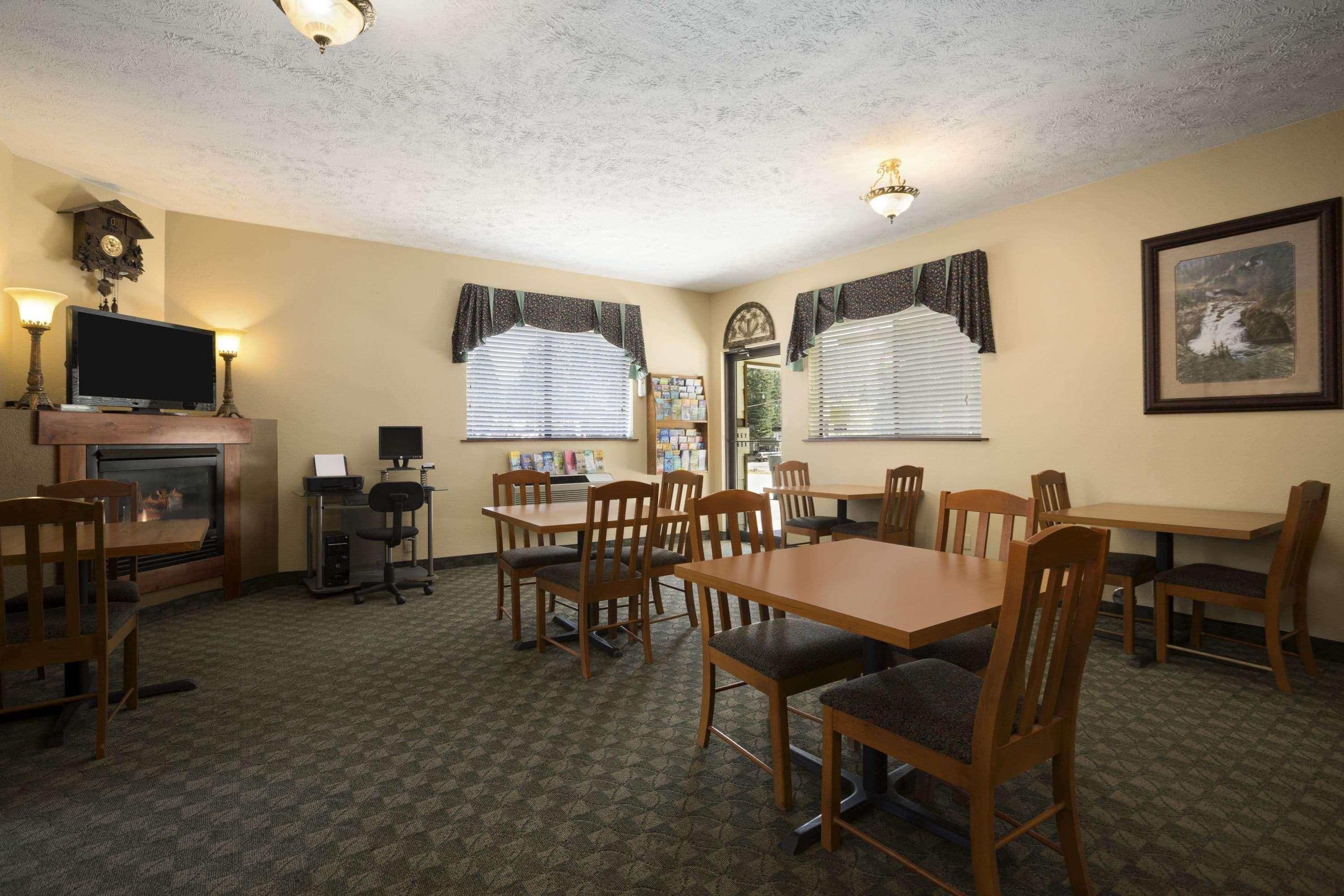 Howard Johnson By Wyndham Leavenworth Esterno foto